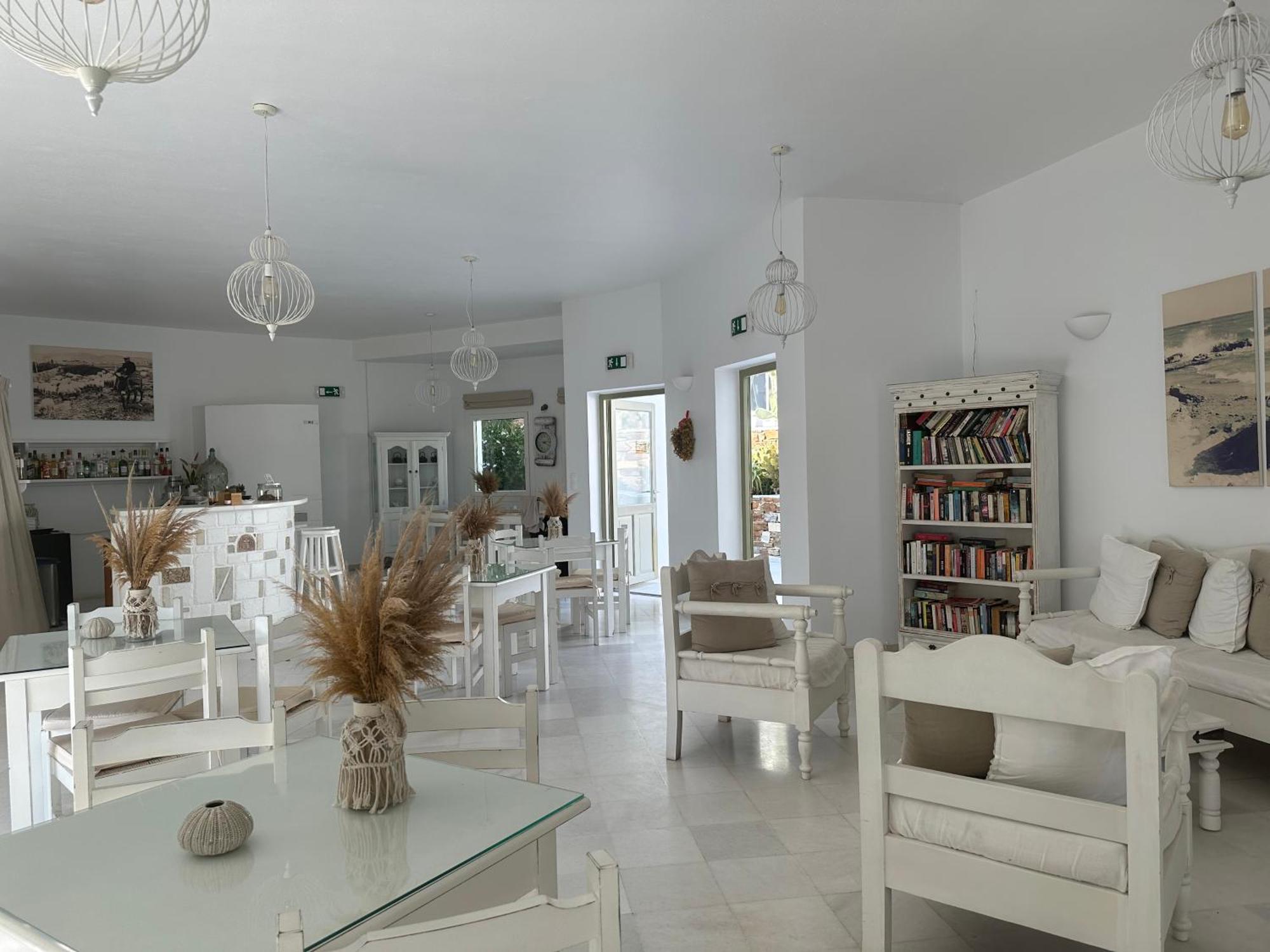 Artemis Hotel Andíparosz Póli Kültér fotó